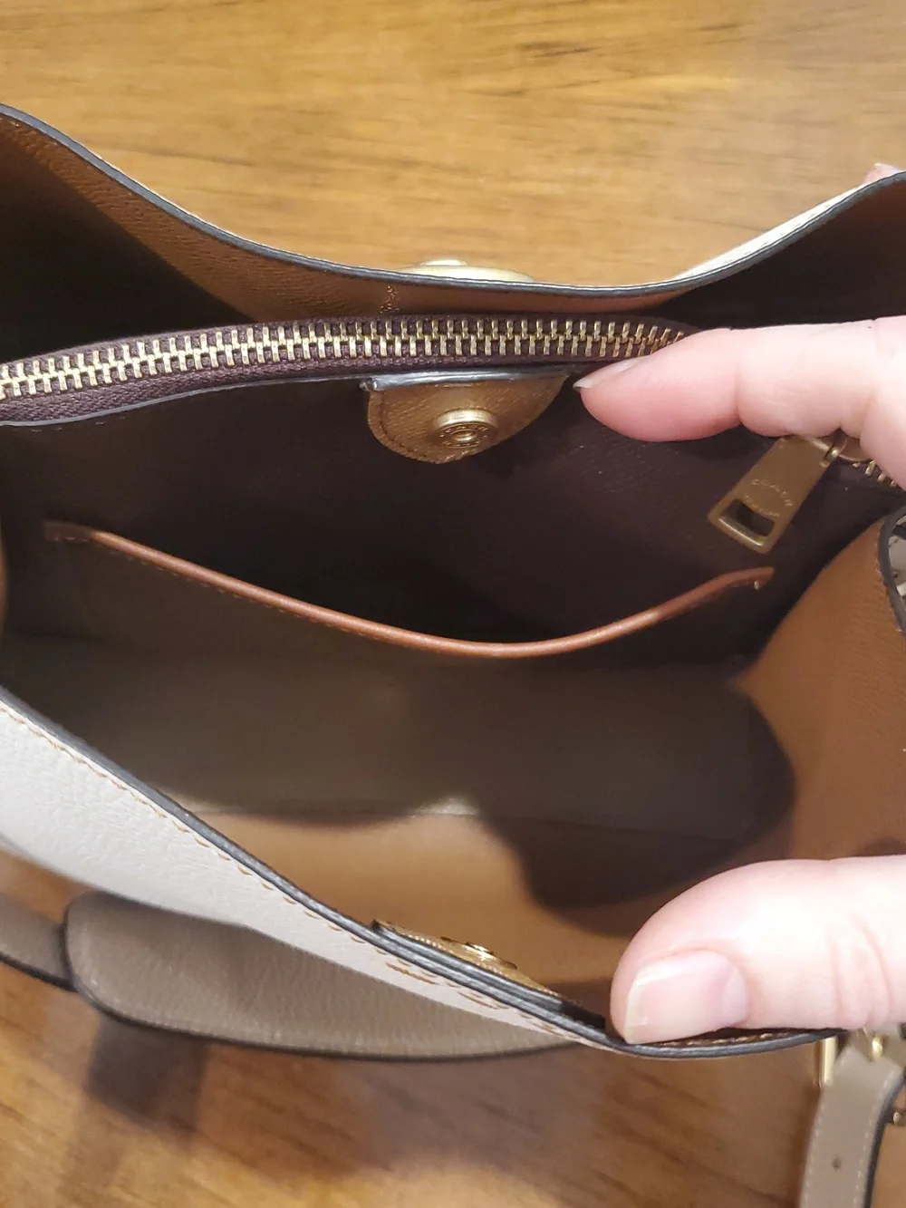 Coach Willow Bucket Bag - Picture 15 of 15